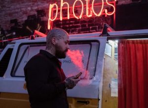 vapoter avec beaucoup de fumée