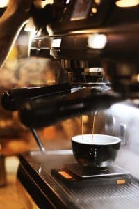 utiliser une machine cafe