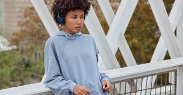 Comment bien choisir la coupe de son sweat à capuche selon sa morphologie ?