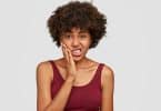 Dent ébréchée : causes, symptômes et traitement