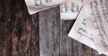 Comment retrouver une chanson avec quelques paroles ?