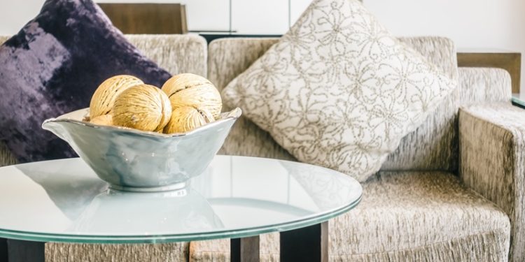 7 erreurs à éviter lorsque vous choisissez une table basse en verre pour votre salon