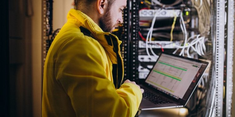 Devenir administrateur réseaux : quelles études réaliser pour exercer une telle profession ?